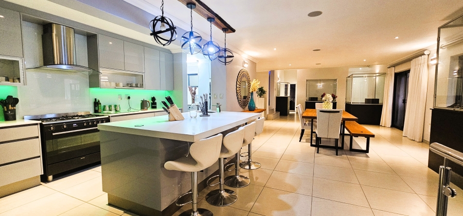 7 Bedroom Property for Sale in Country Club Western Cape